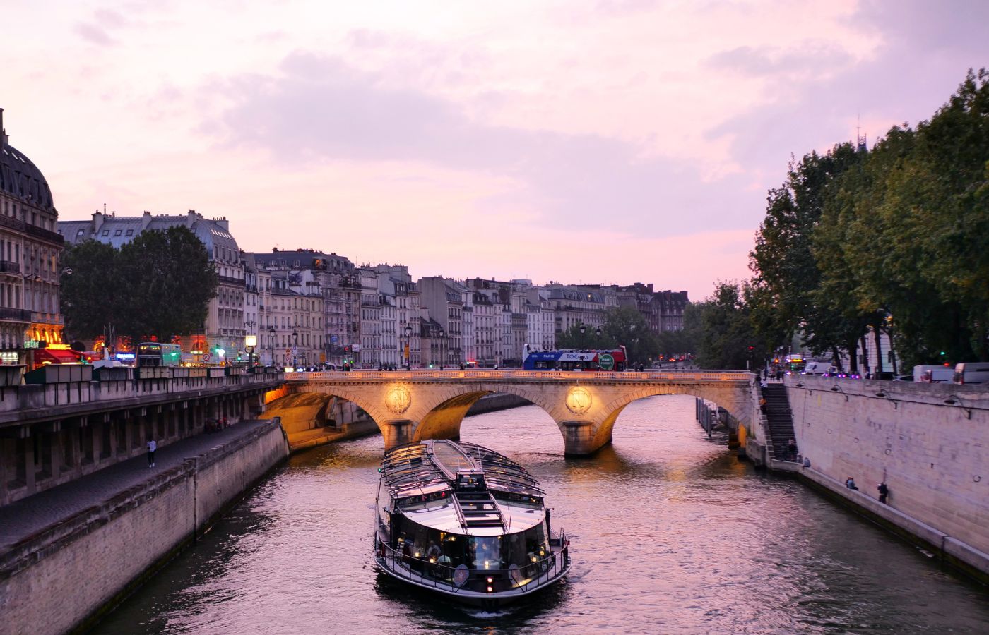 Pourquoi investir à Paris en 2025